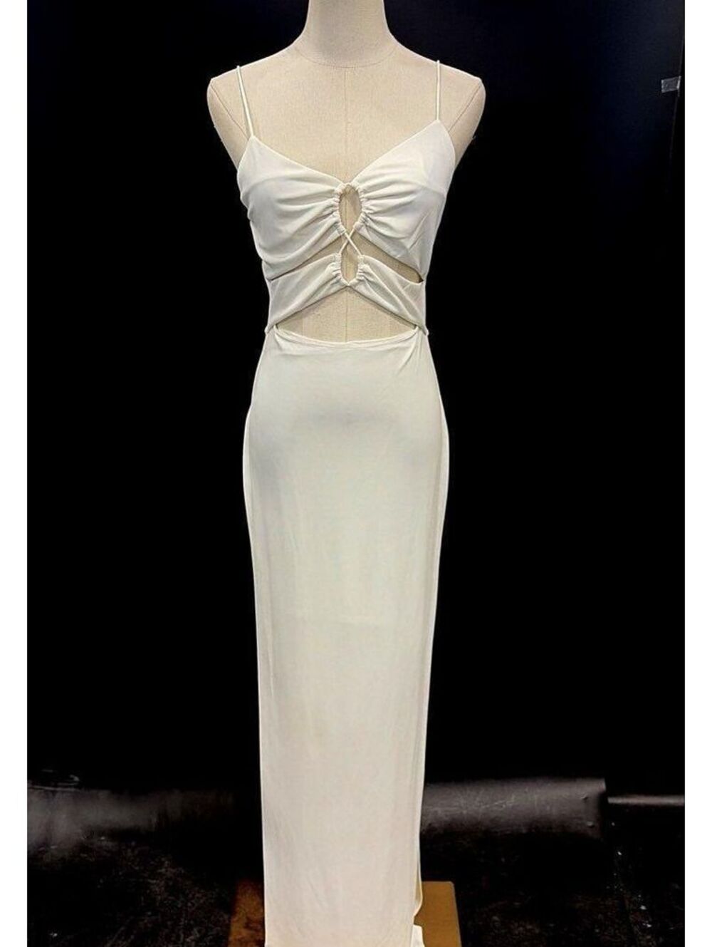 Alice + Olivia Women's Off White Niki Cutout Maxi Dress NWT Sz 6